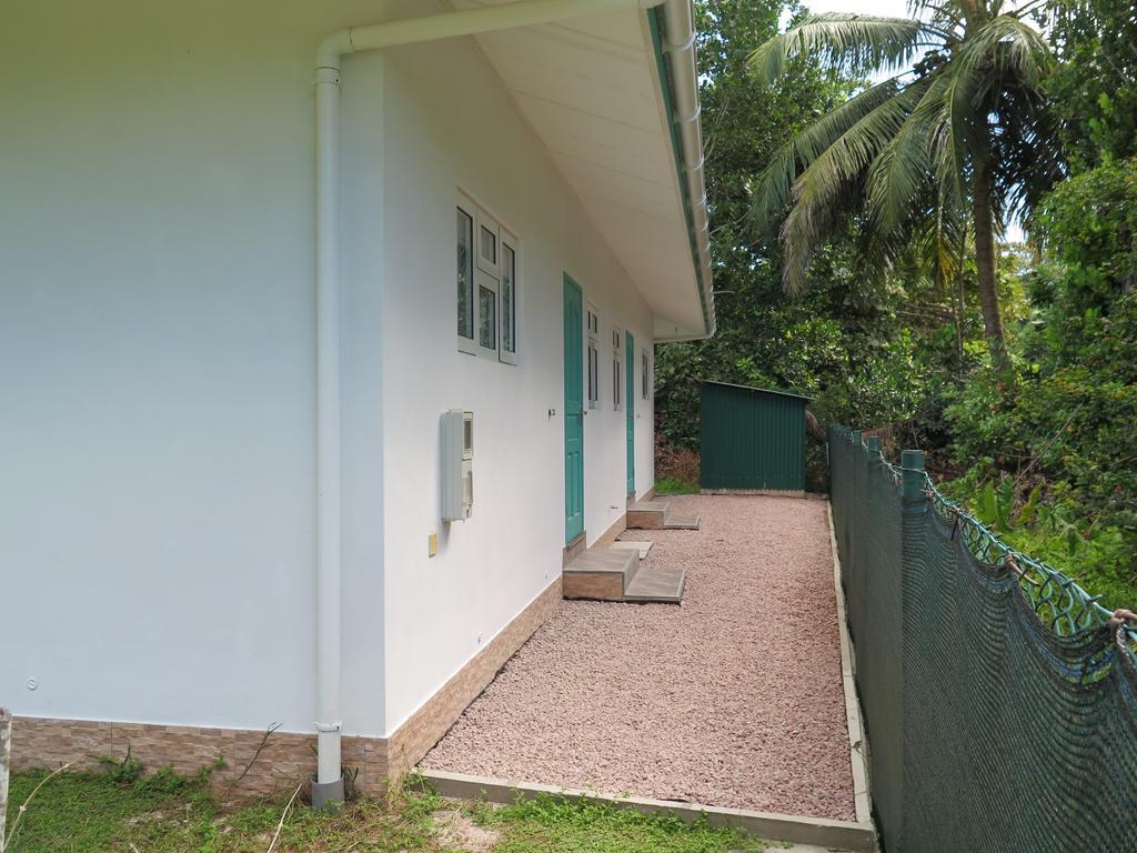 Fadine Self Catering Apartment La Digue Bagian luar foto